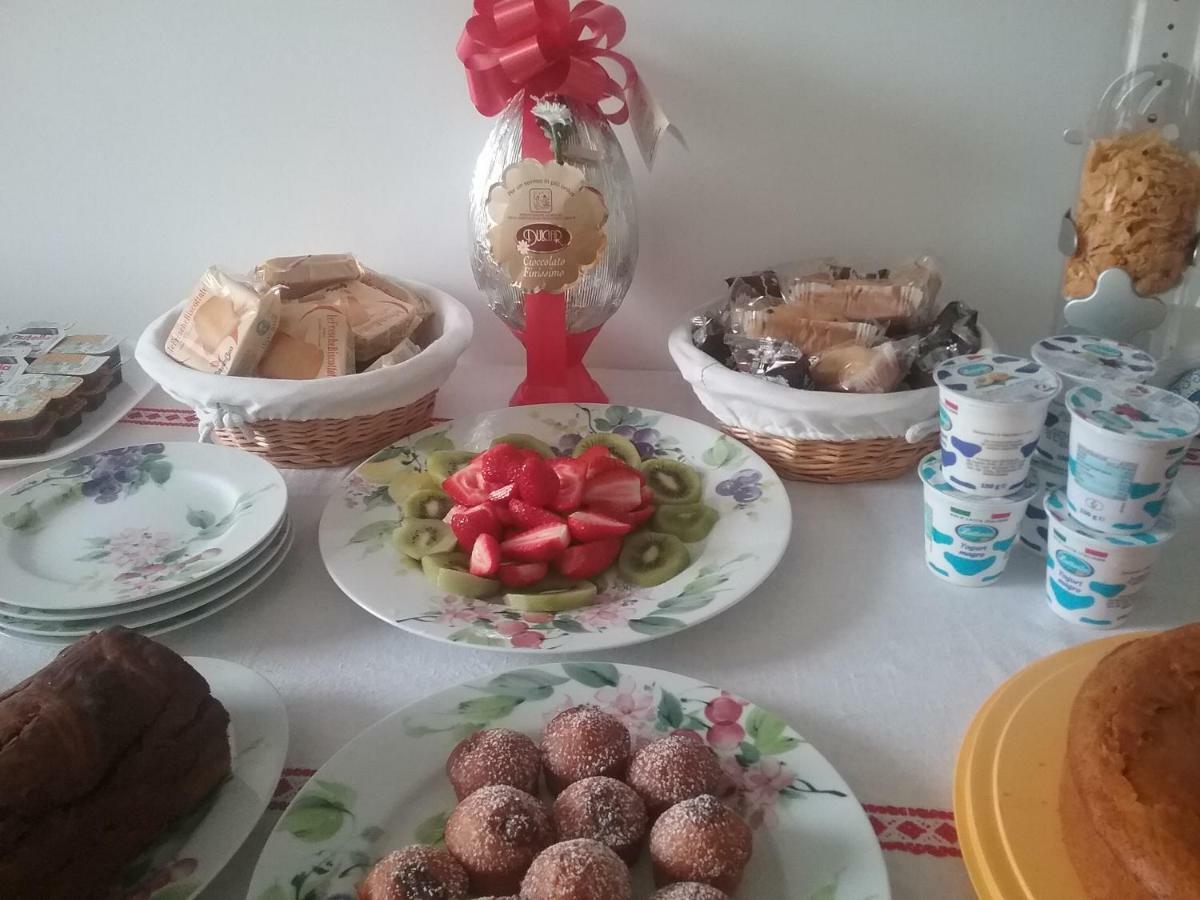 Li Curti Bed & Breakfast *